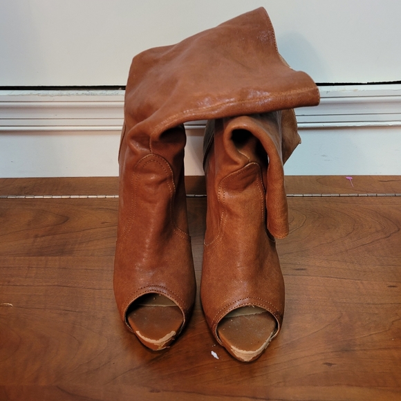 Brown open toe booties - Picture 2 of 11